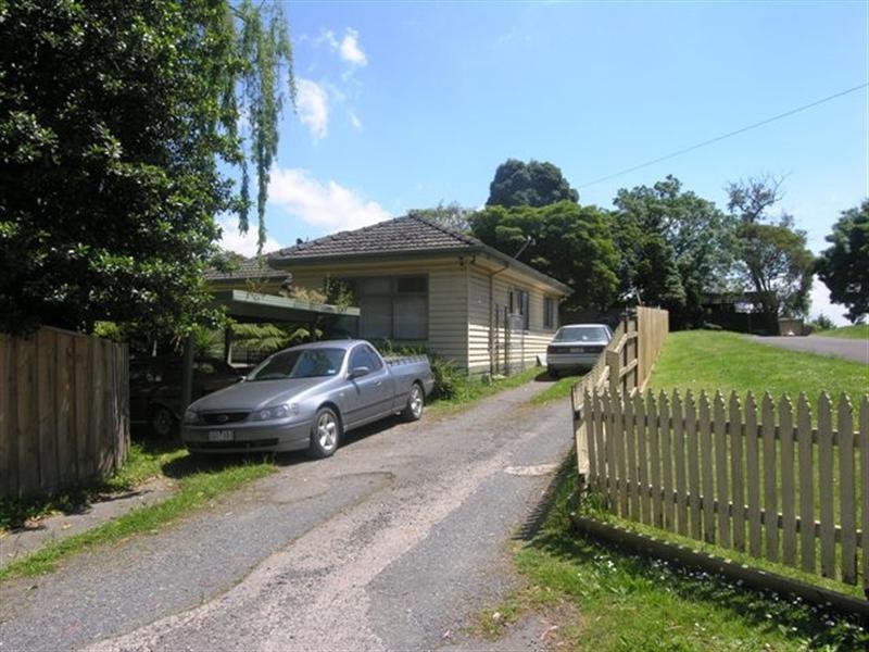 39 Canterbury Road, Montrose VIC 3765