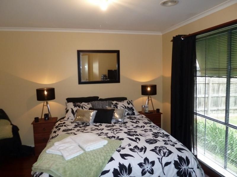 7 Glenbrook Close, Mooroolbark VIC 3138