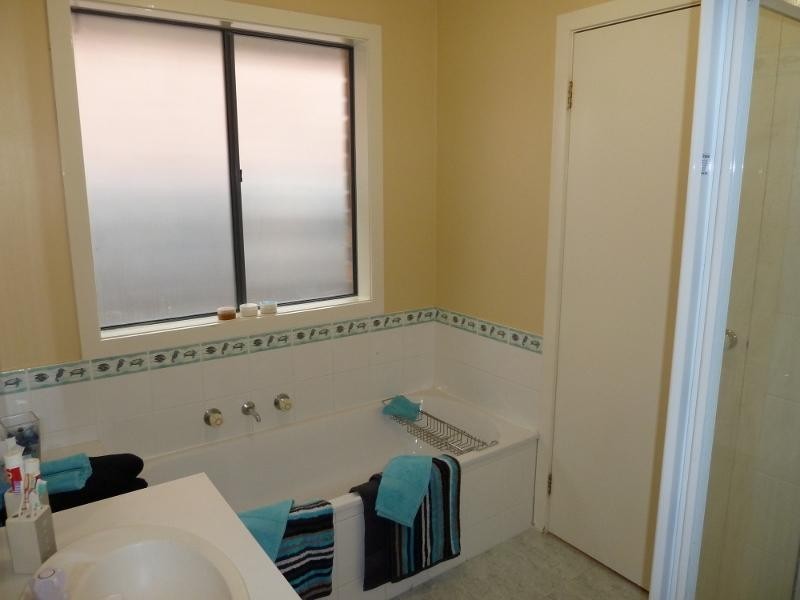 7 Glenbrook Close, Mooroolbark VIC 3138