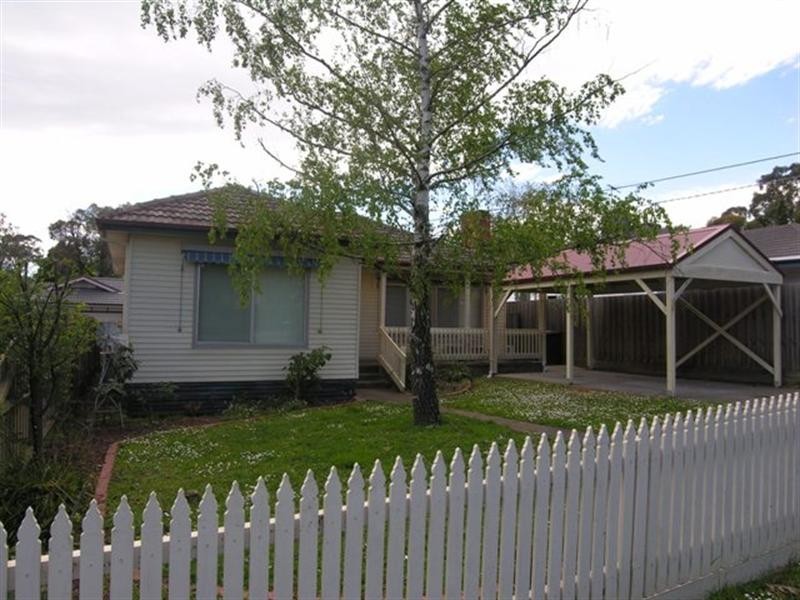 24 LIONEL Crescent, Croydon VIC 3136