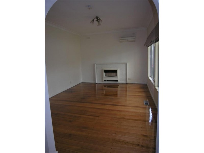 24 LIONEL Crescent, Croydon VIC 3136