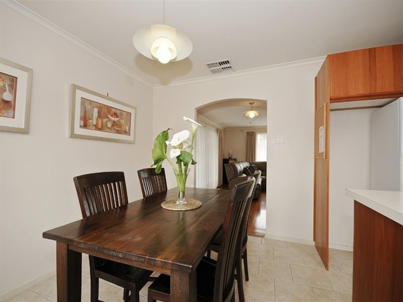 15 Wallace Way, Mooroolbark VIC 3138