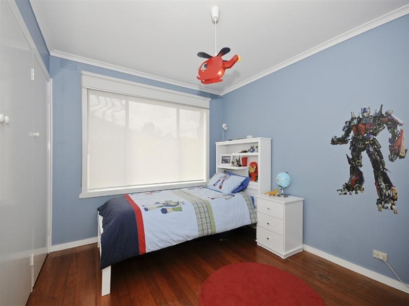 15 Wallace Way, Mooroolbark VIC 3138