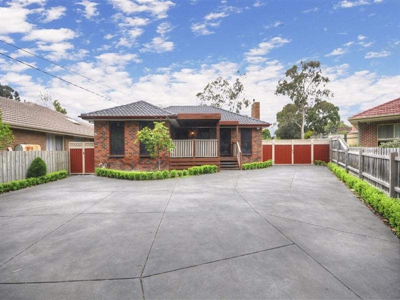 11 Robert Court, Croydon VIC 3136