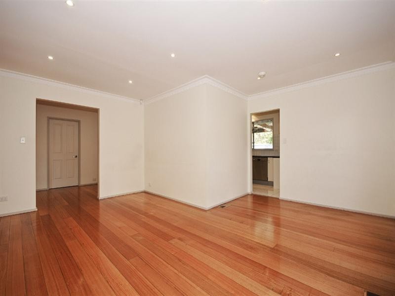 11 Robert Court, Croydon VIC 3136