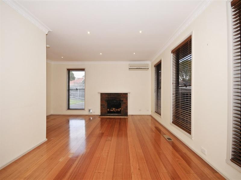 11 Robert Court, Croydon VIC 3136