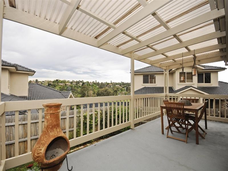 14 Russell Avenue, Mooroolbark VIC 3138