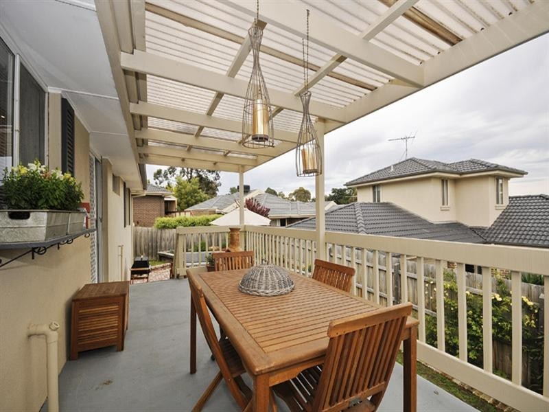 14 Russell Avenue, Mooroolbark VIC 3138
