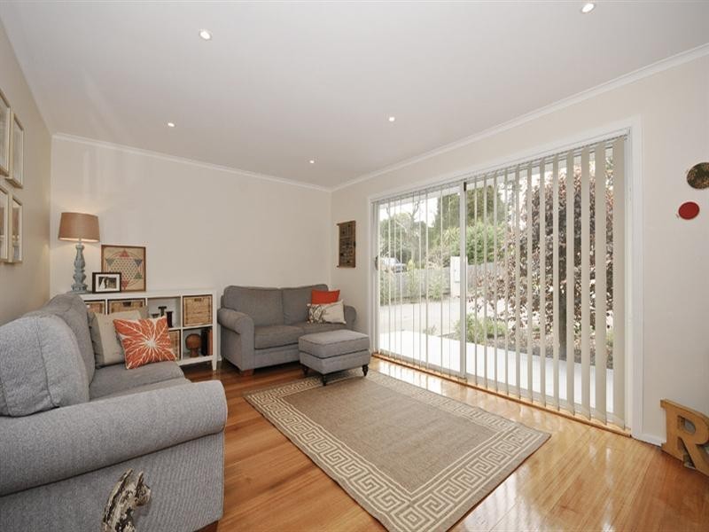 14 Russell Avenue, Mooroolbark VIC 3138