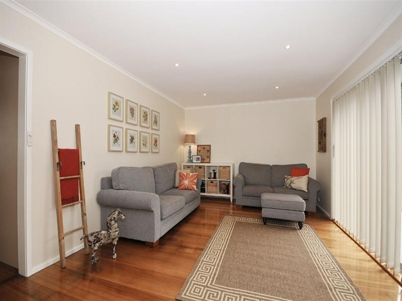 14 Russell Avenue, Mooroolbark VIC 3138