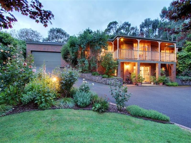 2 Delmont Court, Mooroolbark VIC 3138