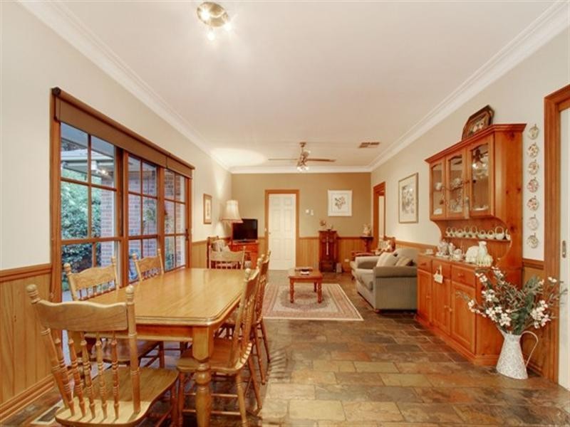 2 Delmont Court, Mooroolbark VIC 3138