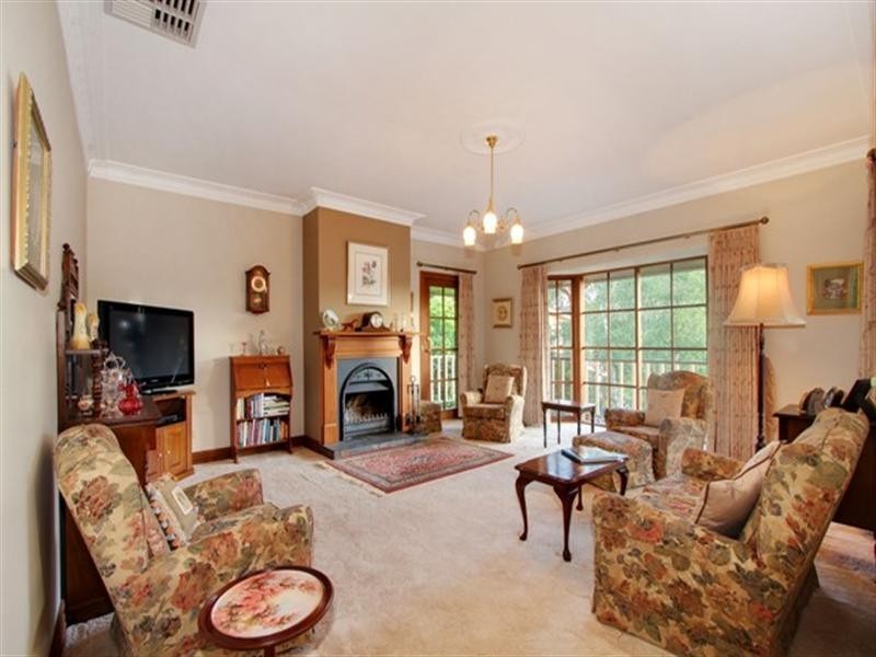 2 Delmont Court, Mooroolbark VIC 3138