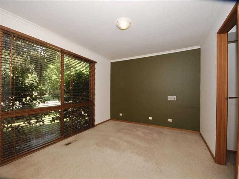 71 Blackburn Road, Mooroolbark VIC 3138