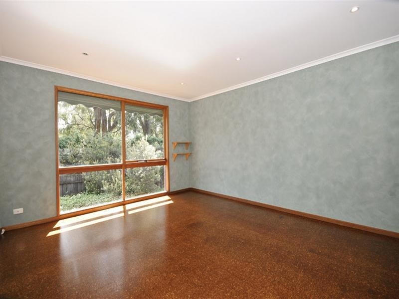 71 Blackburn Road, Mooroolbark VIC 3138