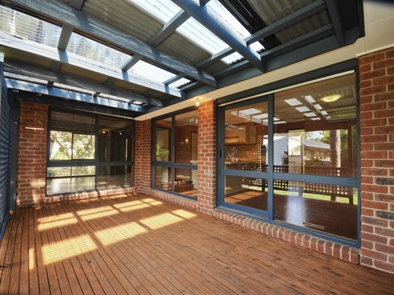 71 Blackburn Road, Mooroolbark VIC 3138