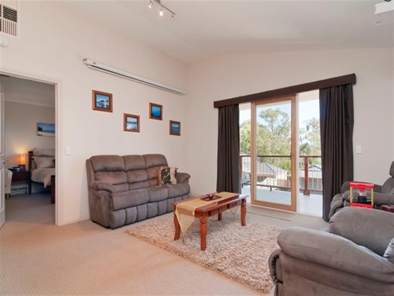 12 Sirocco Court, Wandin North VIC 3139