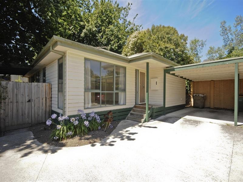 2/10 Andrew Street, Mooroolbark VIC 3138