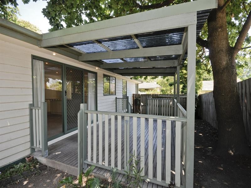 2/10 Andrew Street, Mooroolbark VIC 3138