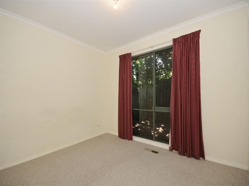 2/10 Andrew Street, Mooroolbark VIC 3138