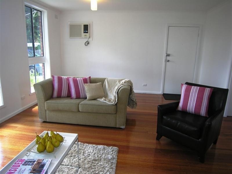 14 HIGHPOINT Avenue, Mooroolbark VIC 3138
