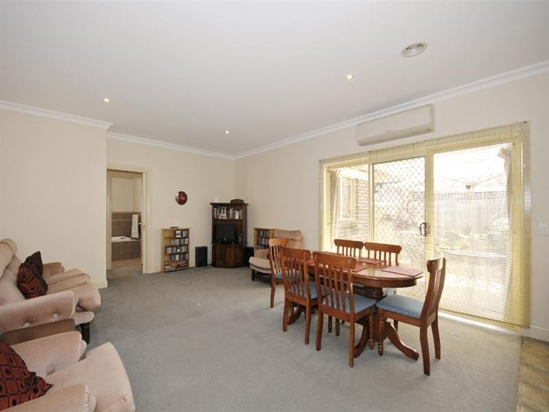 1/34-36 Swinburne Avenue, Mooroolbark VIC 3138