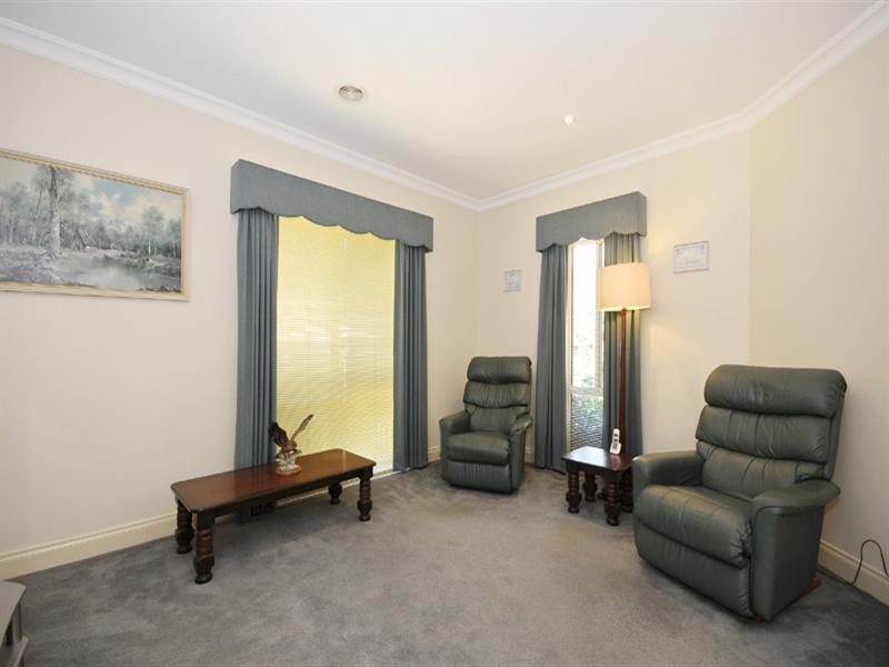 1/34-36 Swinburne Avenue, Mooroolbark VIC 3138
