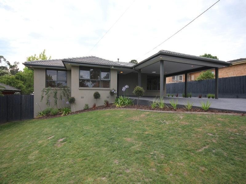 56 Longfellow Avenue, Mooroolbark VIC 3138