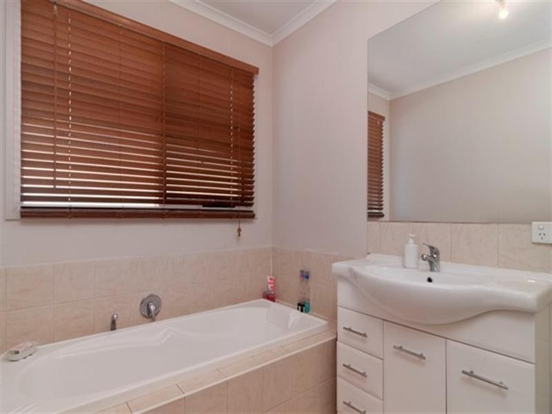 12 Sirocco Court, Wandin North VIC 3139