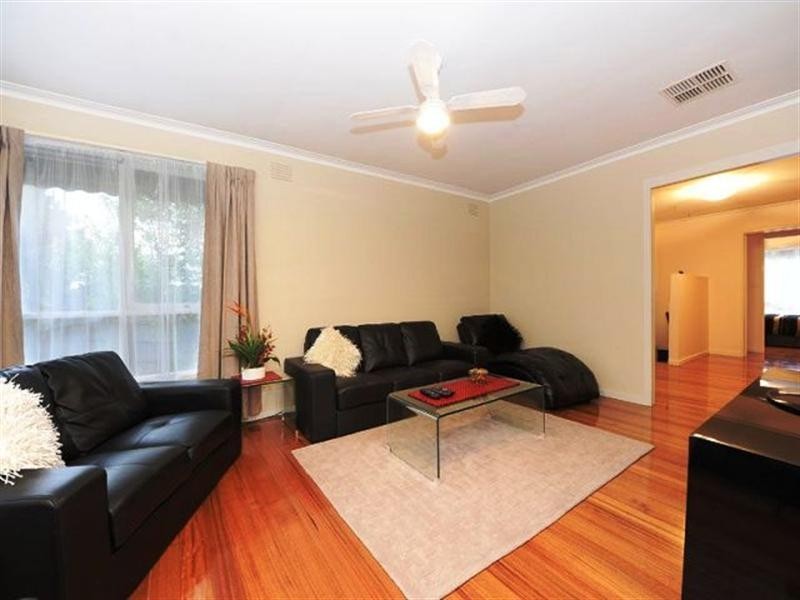 35 Rolling Hills Road, Chirnside Park VIC 3116