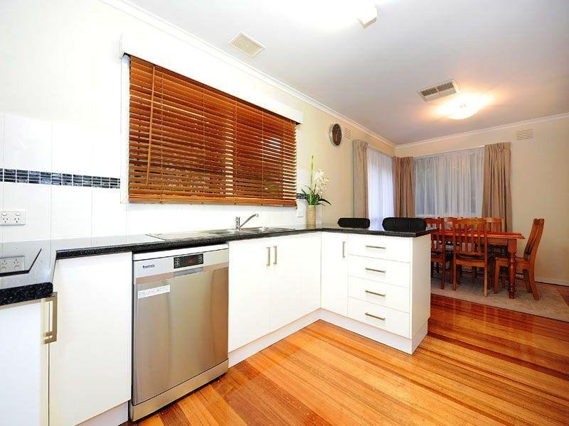 35 Rolling Hills Road, Chirnside Park VIC 3116