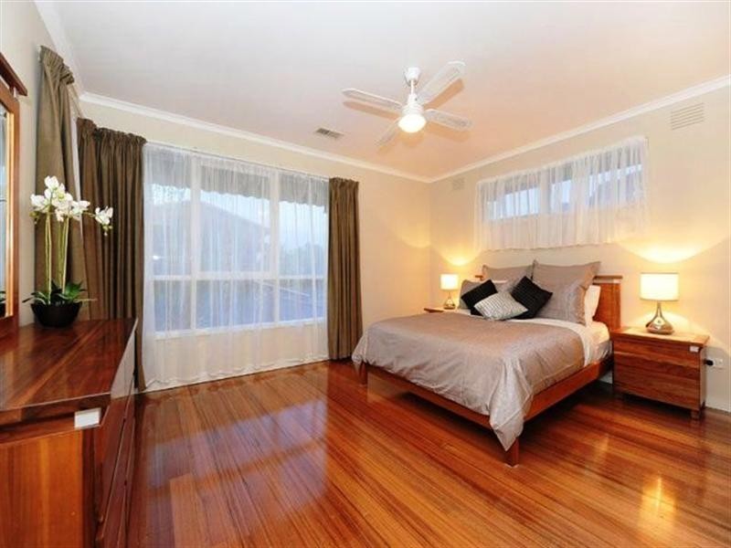 35 Rolling Hills Road, Chirnside Park VIC 3116