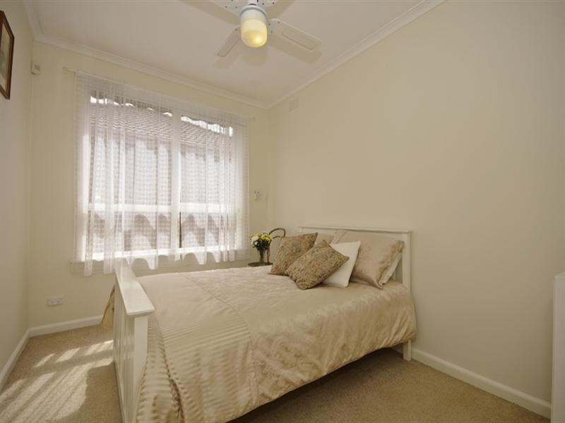 19 Dryden Concourse, Mooroolbark VIC 3138