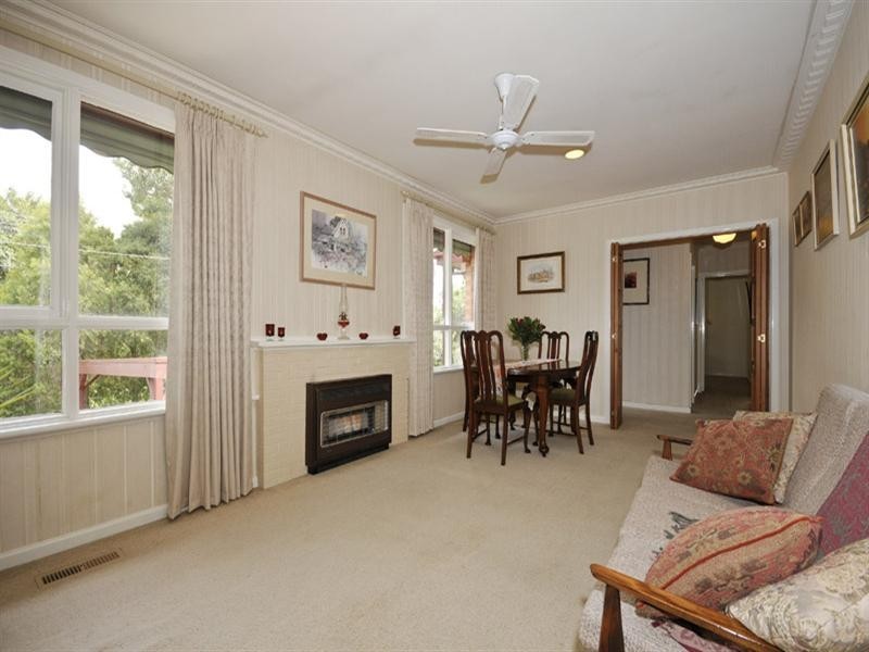 19 Dryden Concourse, Mooroolbark VIC 3138