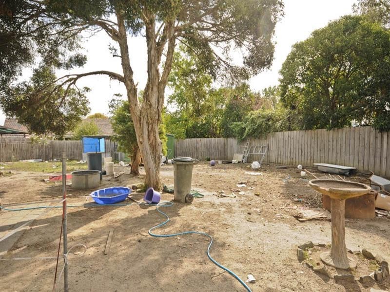 15 Reay Road, Mooroolbark VIC 3138