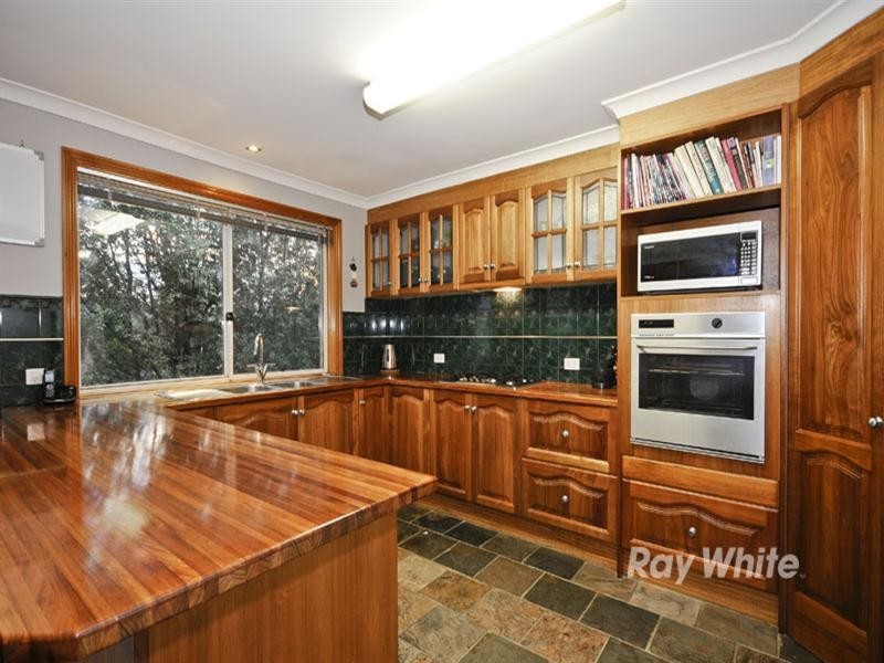92 Lakeview Drive, Lilydale VIC 3140