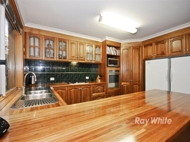 92 Lakeview Drive, Lilydale VIC 3140