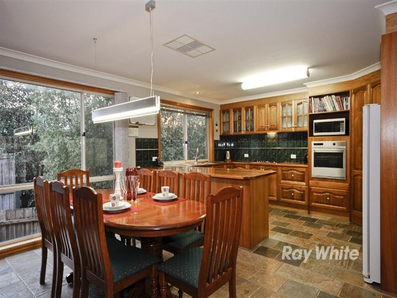 92 Lakeview Drive, Lilydale VIC 3140