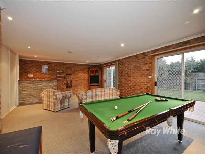 92 Lakeview Drive, Lilydale VIC 3140