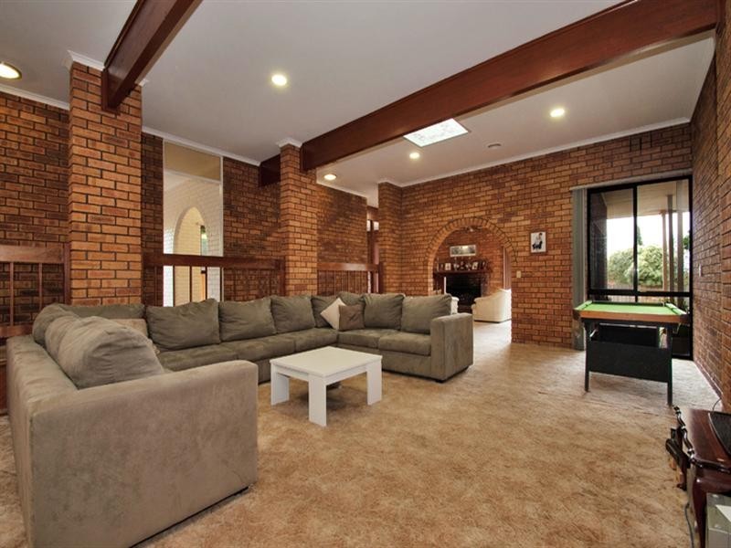 25 Carole Avenue, Chirnside Park VIC 3116