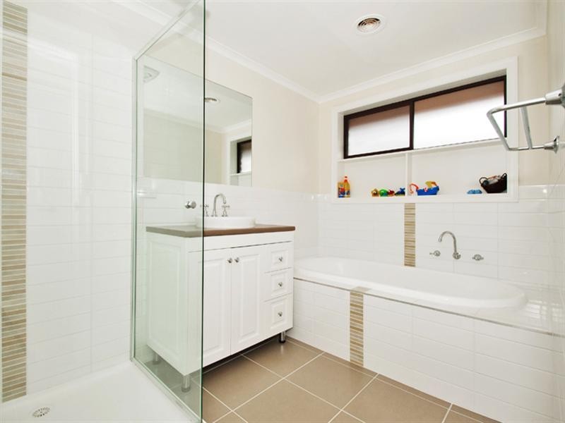 25 Carole Avenue, Chirnside Park VIC 3116