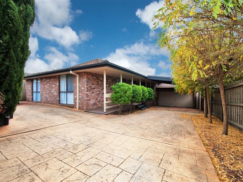 25 Carole Avenue, Chirnside Park VIC 3116