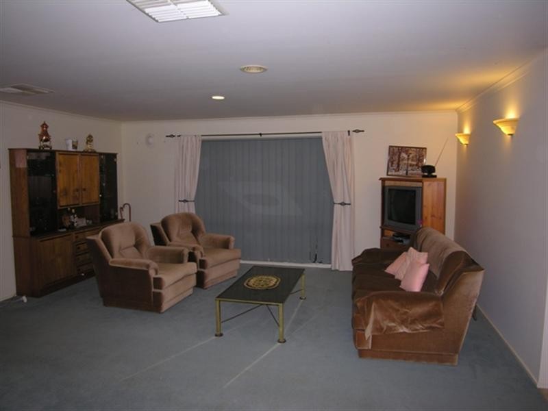 6 Jodie Place, Kilsyth South VIC 3137