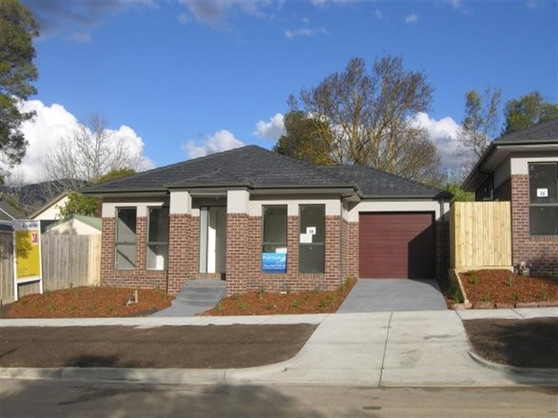 38 Eothen Lane, Kilsyth VIC 3137