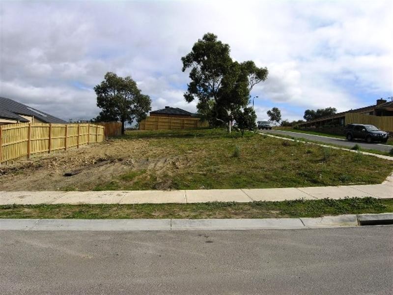 6 Regal Terrace, Mooroolbark VIC 3138