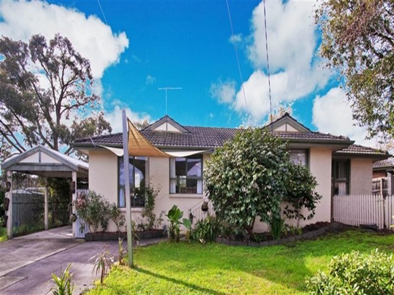 1/4 Milton Court, Mooroolbark VIC 3138