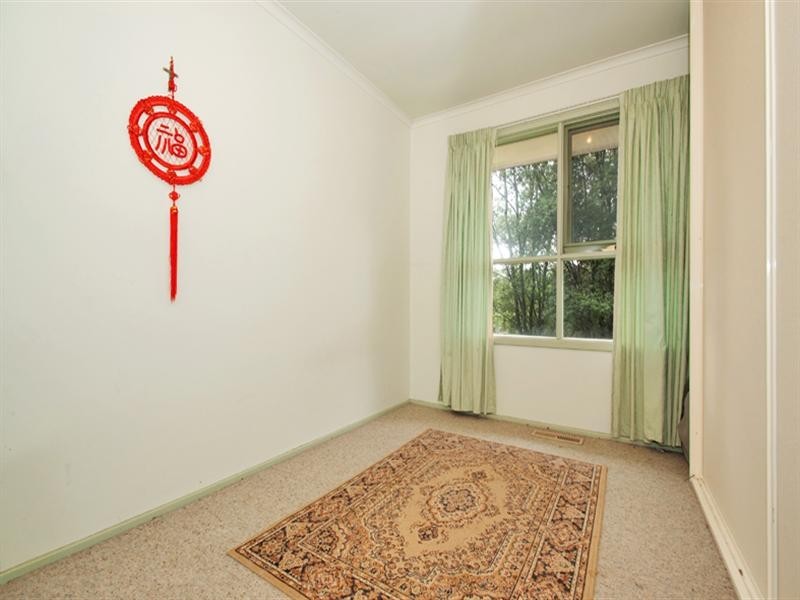 1/4 Milton Court, Mooroolbark VIC 3138