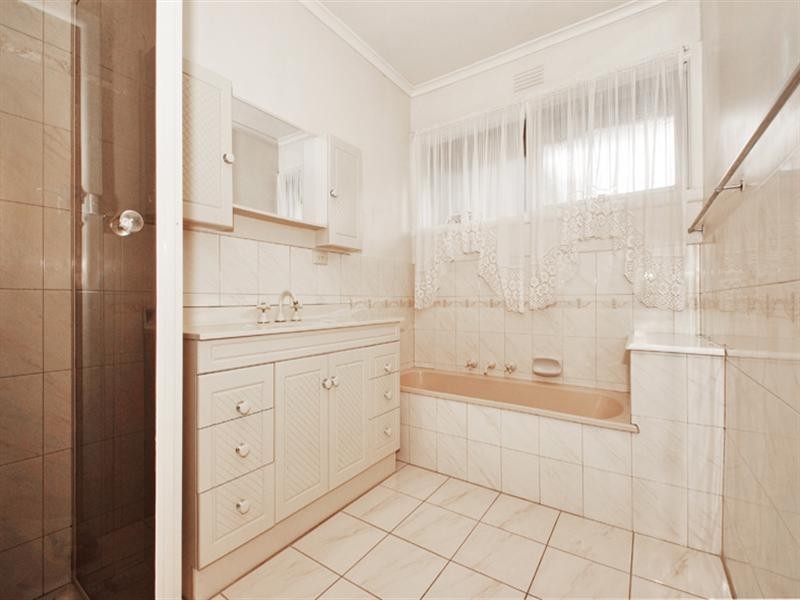 5 Delville Street, Mooroolbark VIC 3138