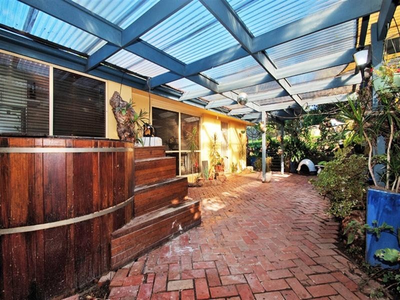 9 Cumberland Crescent, Chirnside Park VIC 3116