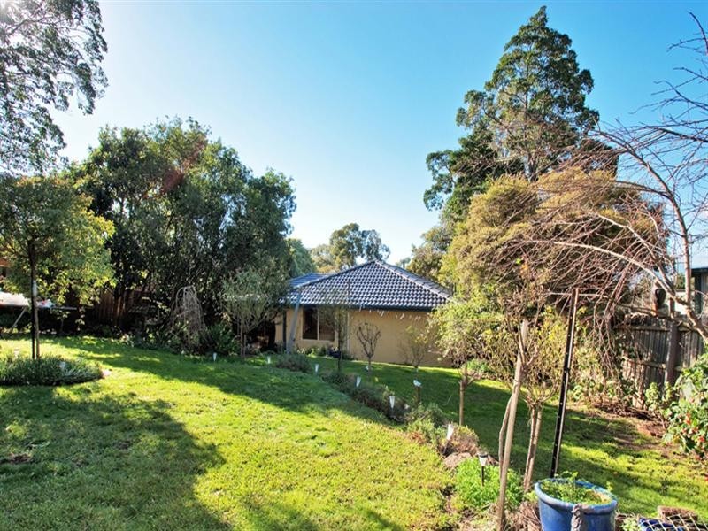 9 Cumberland Crescent, Chirnside Park VIC 3116